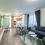 Stylish 1br Flat Garden Balcony Parking Варна