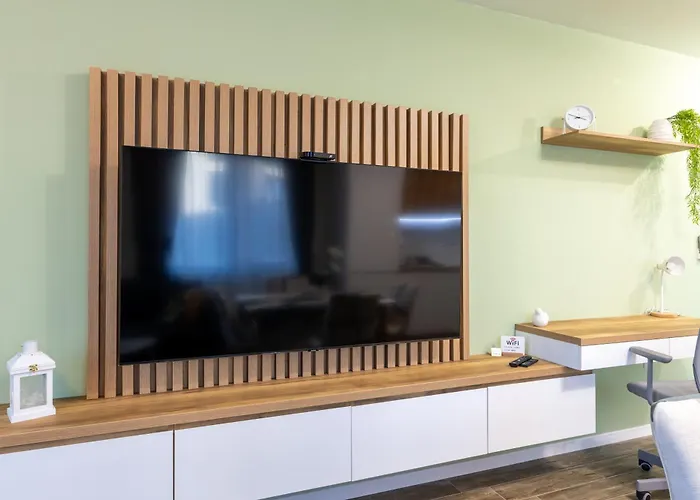 Stylish 1br Flat Garden Balcony Parking Appartement