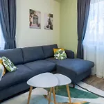 Apartamento Stylish 1br Flat Garden Balcony Parking