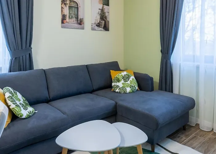 Apartment Stylish 1br Flat Garden Balcony Parking