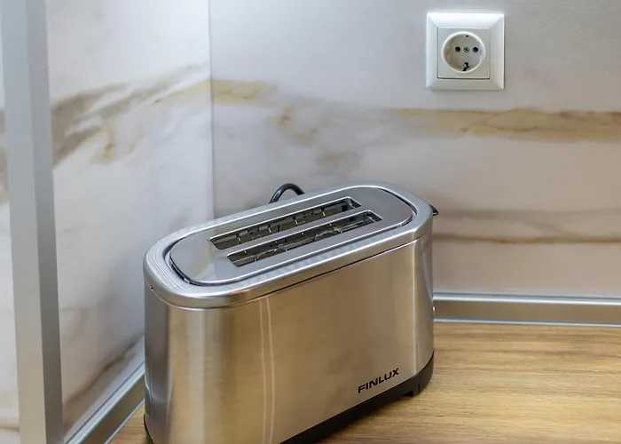 Apartment Stylish 1br Flat Garden Balcony Parking *