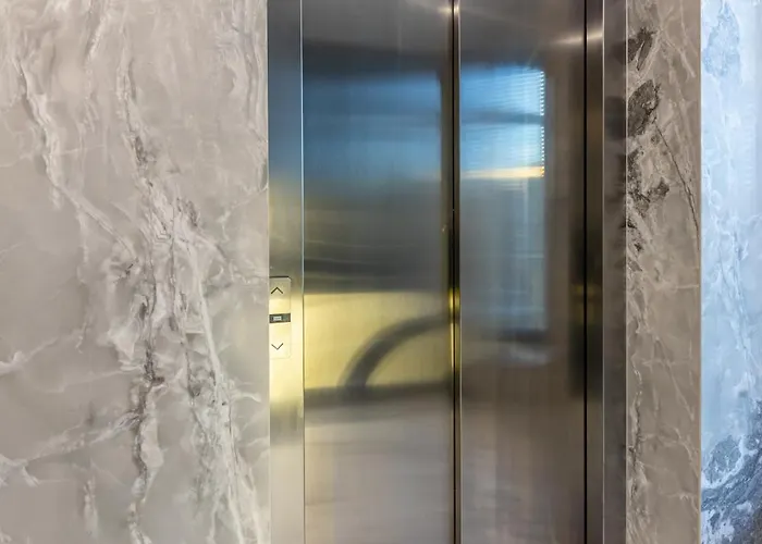 Stylish 1br Flat Garden Balcony Parking Apartment *