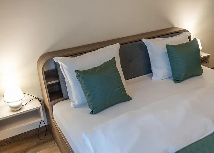 Apartment Stylish 1br Flat Garden Balcony Parking *