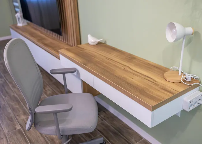 Apartment Stylish 1br Flat Garden Balcony Parking *